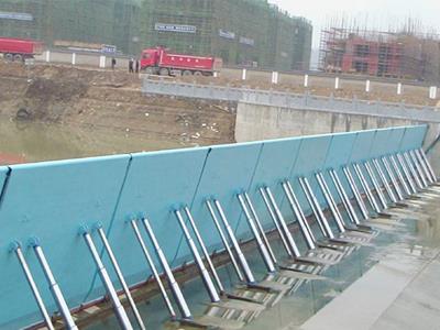 液壓翻版門(mén)-液壓式翻板門(mén)-液壓翻板門(mén)定制