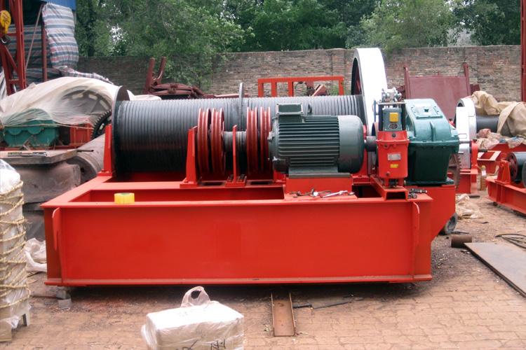 <strong>高揚程卷揚啟閉機</strong>